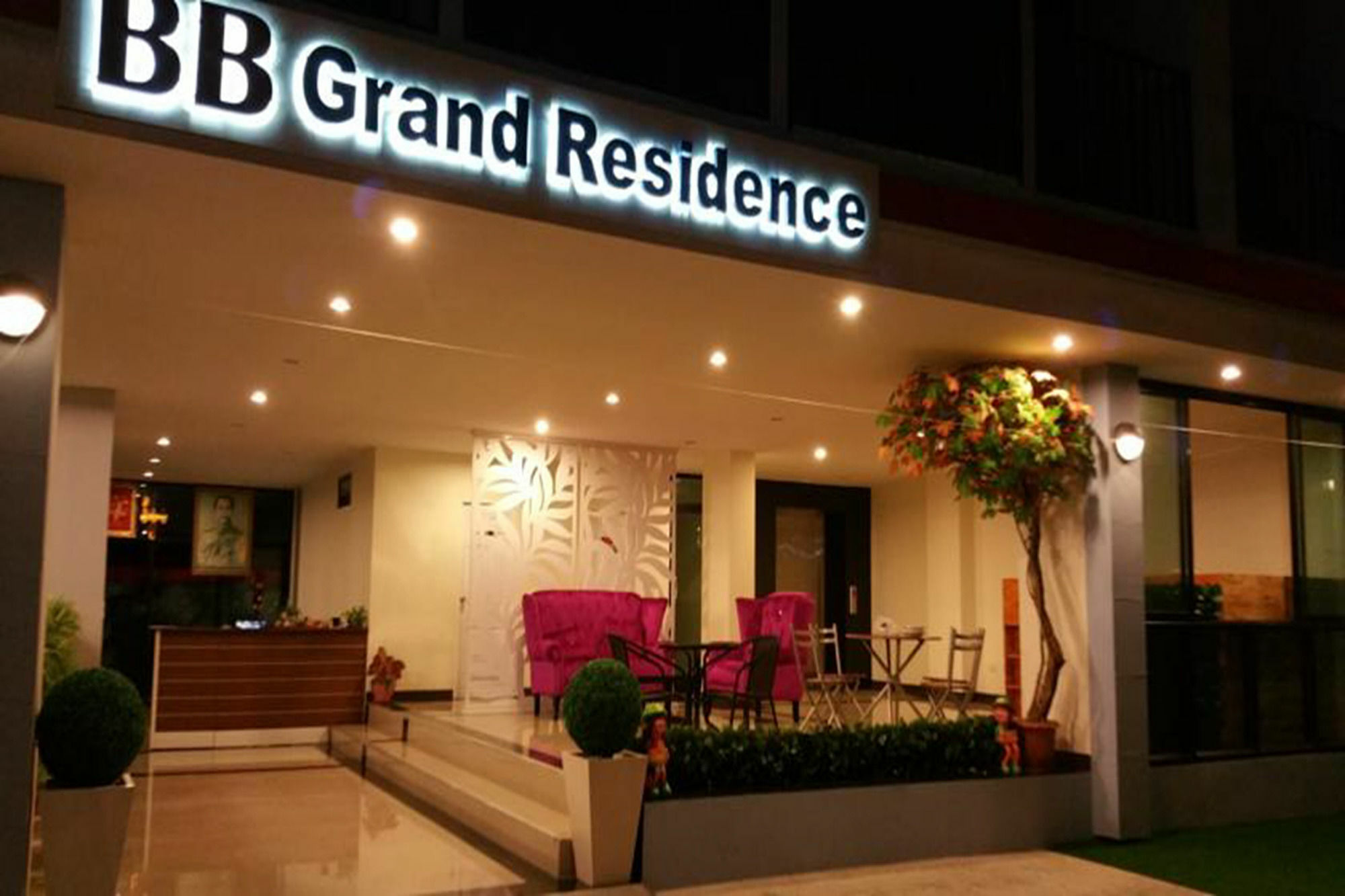 Bb Grand Residence Паттайя Экстерьер фото